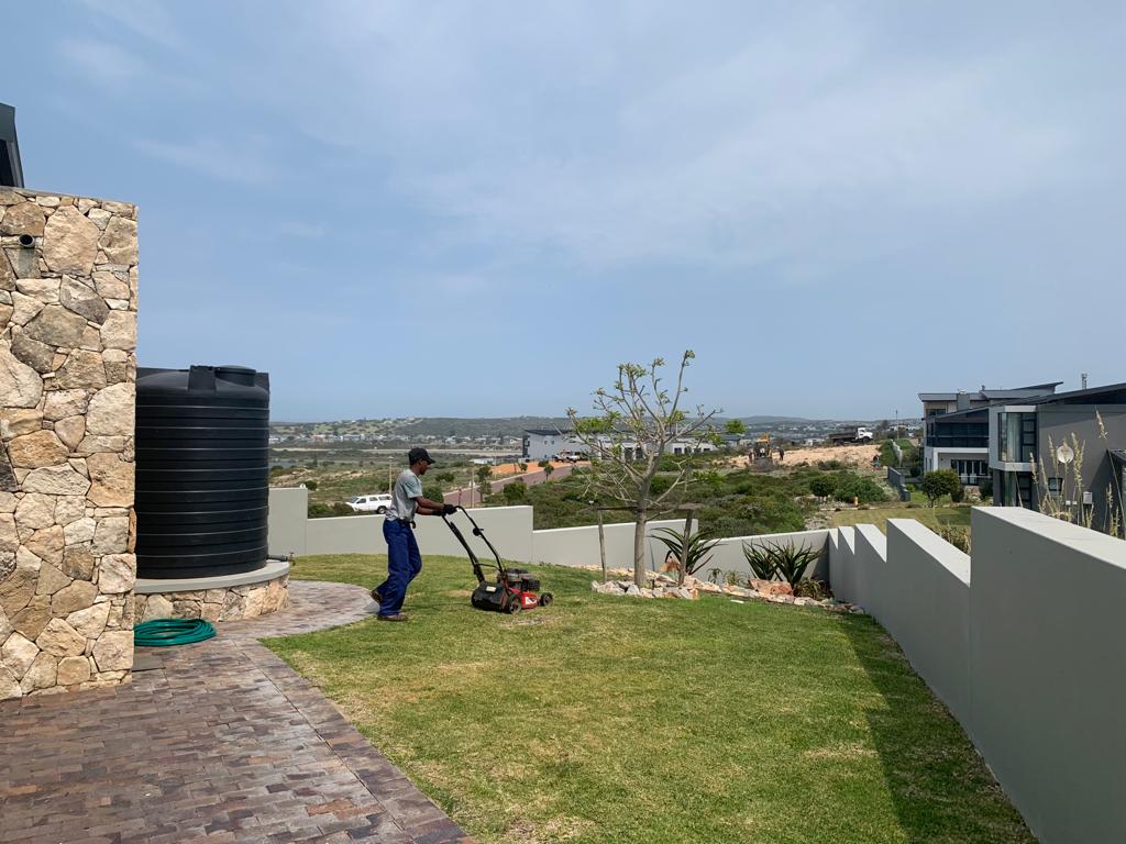 Eden Tuindienste Stilbaai - Dr Rieckert se Tuin
